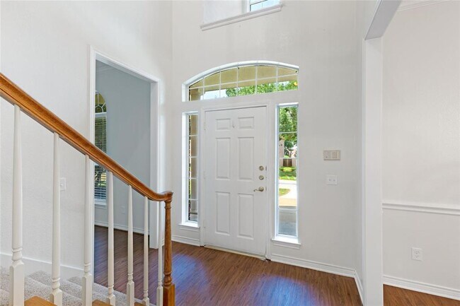 Building Photo - 625 Sugarloaf Ct