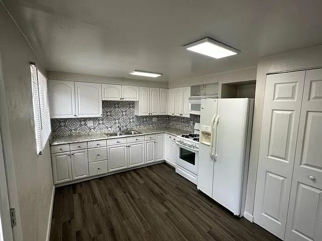 Primary Photo - 7225 W 20th Ave