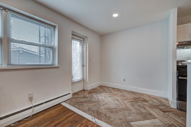 Foto del edificio - 43 Cottage St