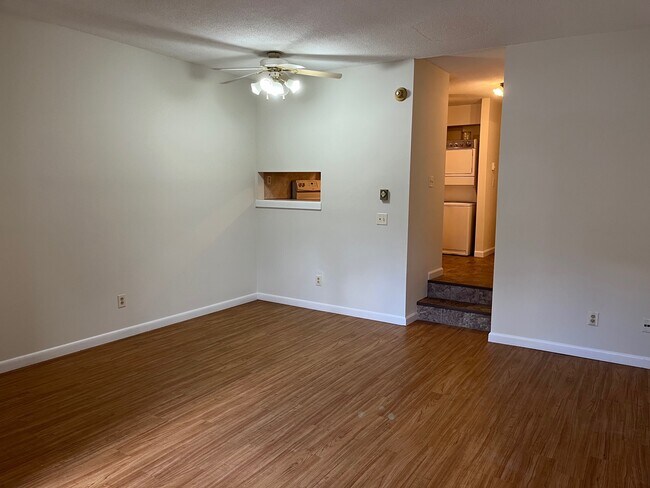Dining area - 428 Emmett St