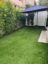 Building Photo - 1120 S Barrington Ave Building Photo - 1120 S Barrington Ave