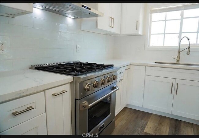 Foto del edificio - 18271 Roberta Cir