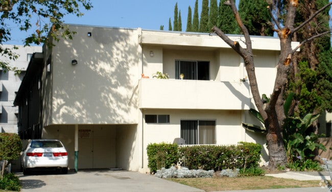 Building Photo - 3755 Mentone Ave