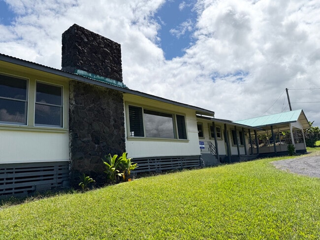 Building Photo - 1249 W Kawailani St
