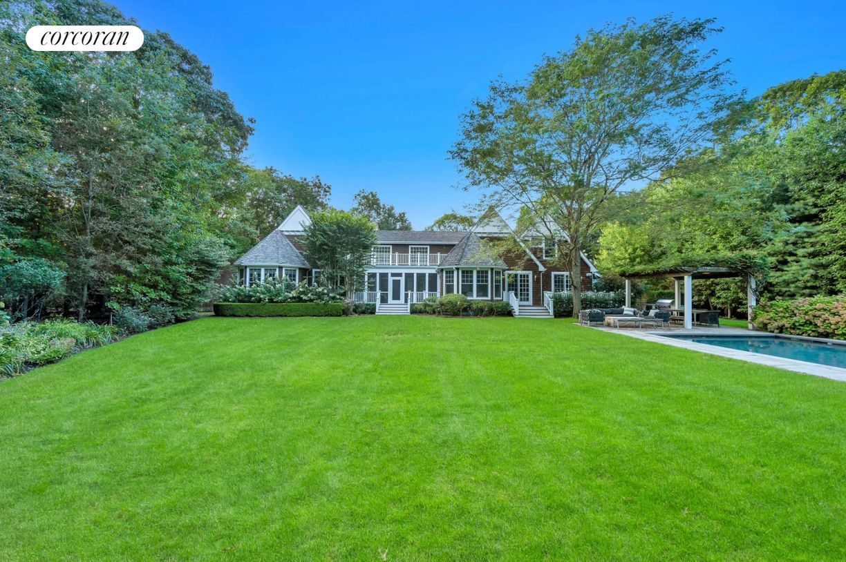 Primary Photo - 10 Merriwood Dr