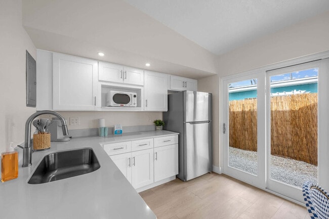 Foto del edificio - 637 S Orlando Ave