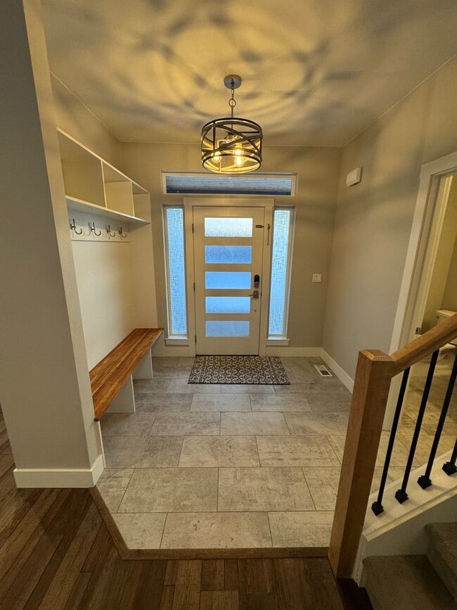 Foto del edificio - Beautiful 4 Bedroom Home in Desirable Wasi...