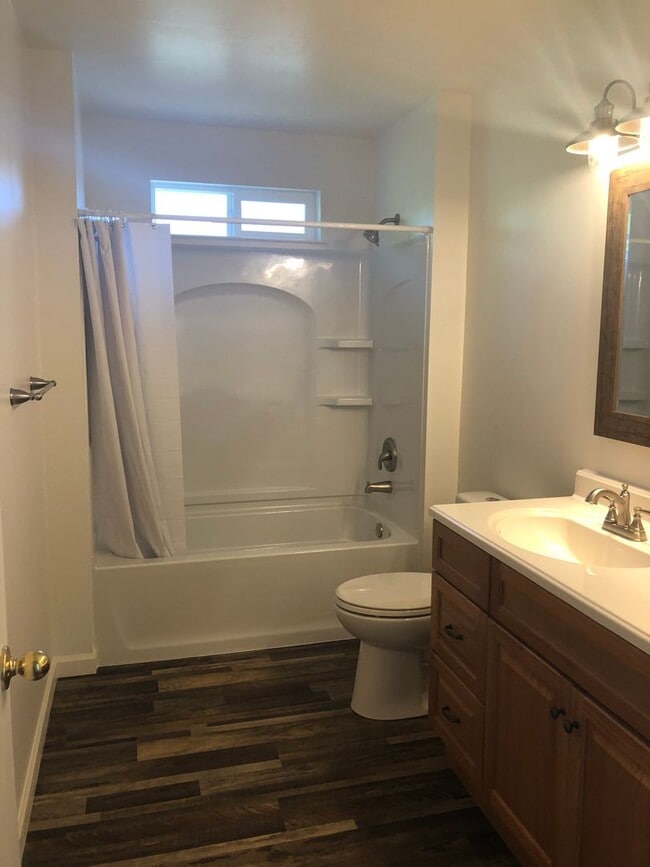 Foto del edificio - 3bed / 1 ba house in Yuba City