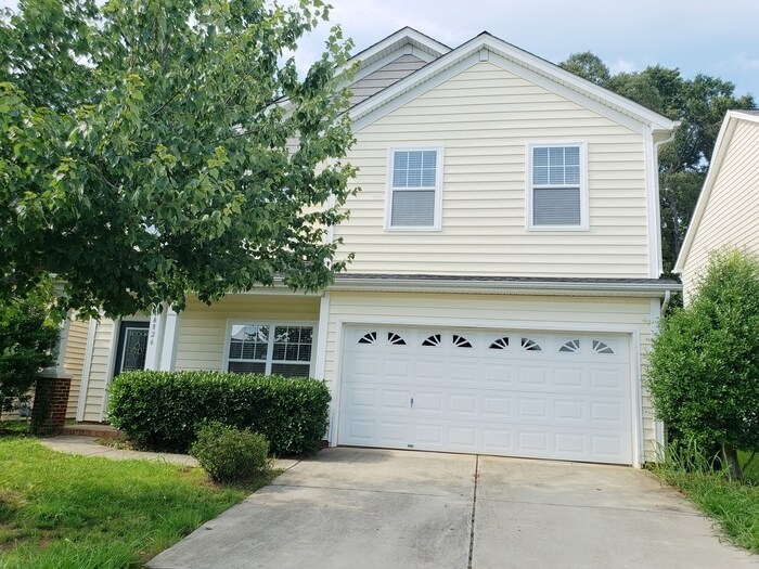 Primary Photo - Spacious 4 bedroom 2.5 bath home!
