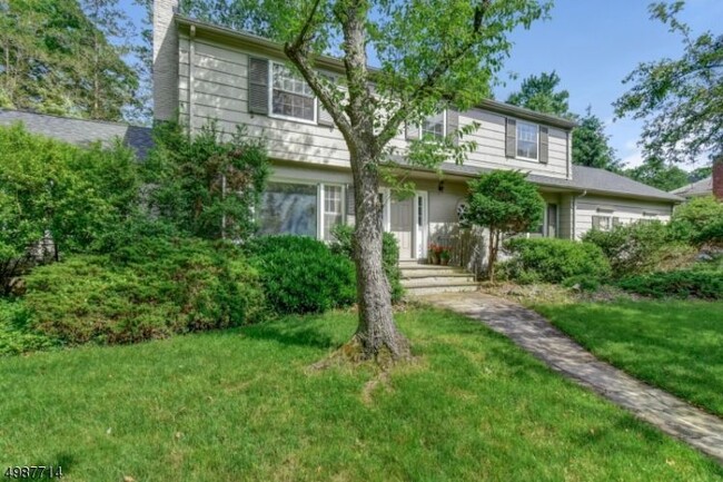 Building Photo - 80 Addison Dr