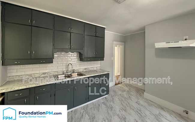Foto del edificio - 1531 Netherwood Ave