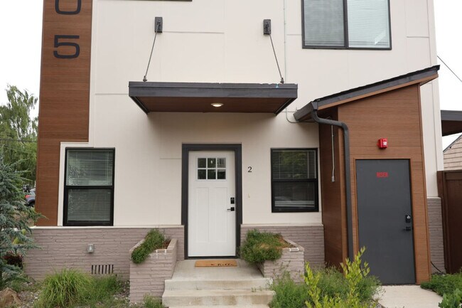 Foto del edificio - 204 E 35th St