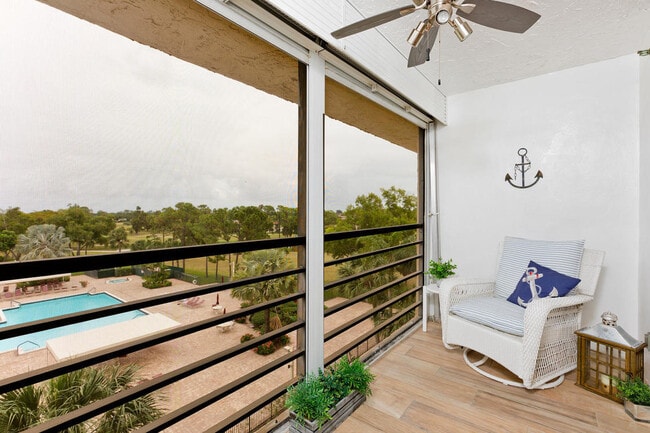 Building Photo - 4640 Lucerne Lakes Blvd W