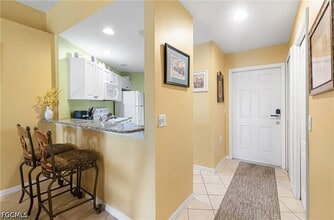 Building Photo - 12141 Summergate Cir