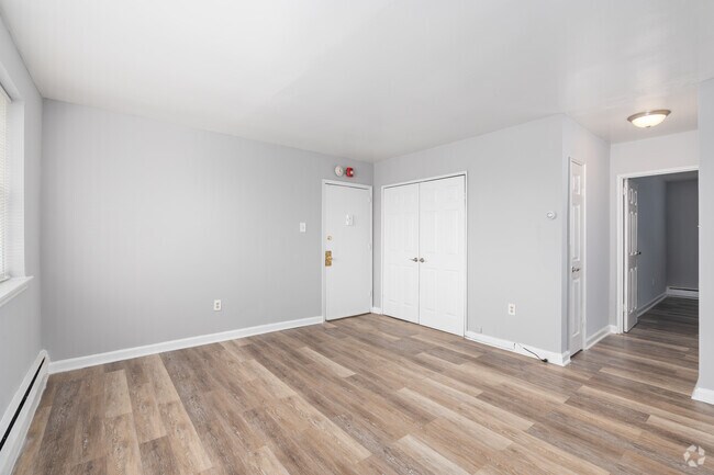 1 dormitorio, 1 baño - 650 pies cuadrados - Sala de estar - Mt. Vernon Apartments