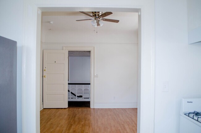 Foto del edificio - 836 S Burlington Ave