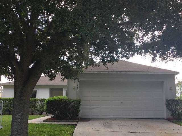 Foto principal - 375 Regal Downs Cir