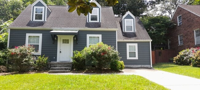 COMING SOON - 2 Bedroom 2 Bath home with f... - COMING SOON - 2 Bedroom 2 Bath home with f...