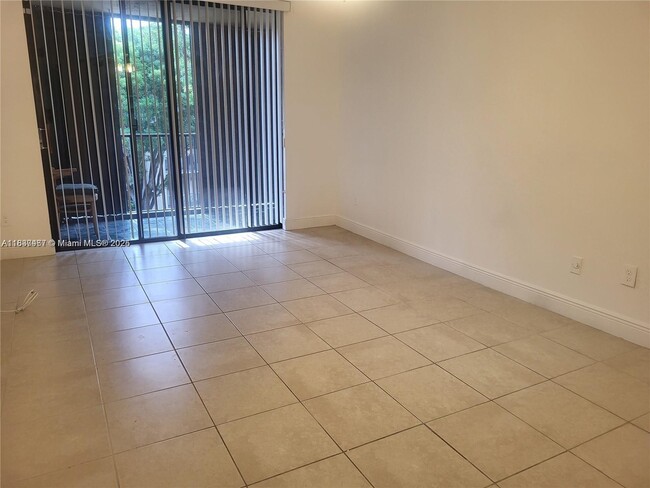 Building Photo - 14301 N Kendall Dr