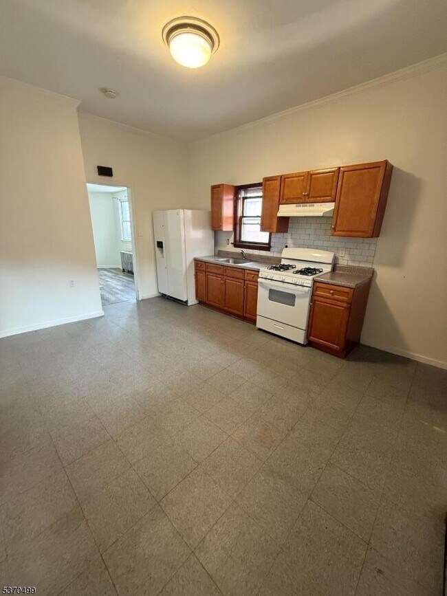 Foto del edificio - 138 E Jersey St
