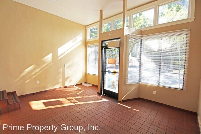 Building Photo - 1 br, 1 bath House - 2347 82nd. Ave.