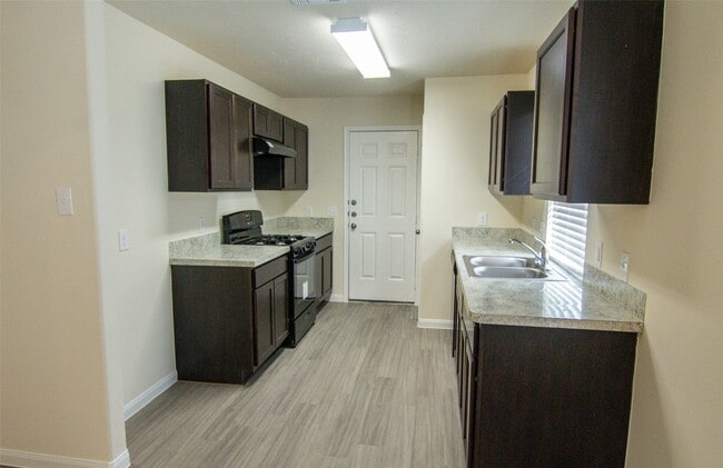 Building Photo - 961 Park Ridge Ct