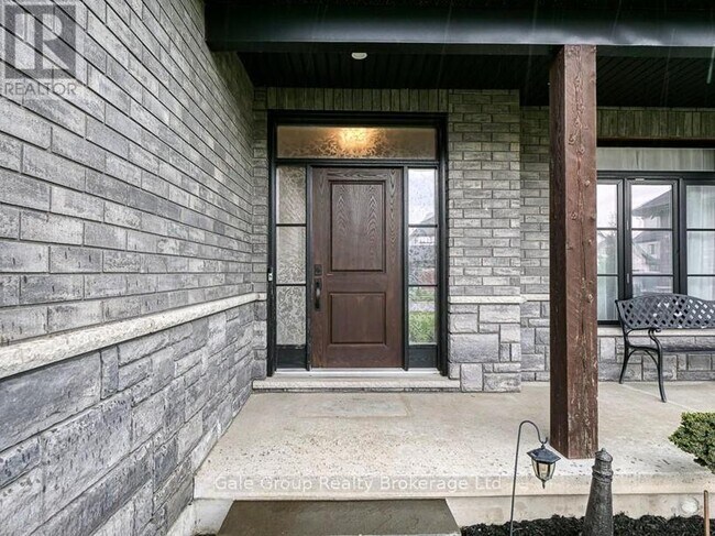 Photo du bâtiment - 95 Thames Springs Cres