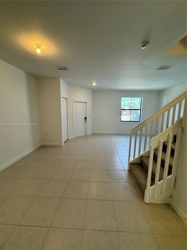 Foto del edificio - 23349 SW 128th Ave