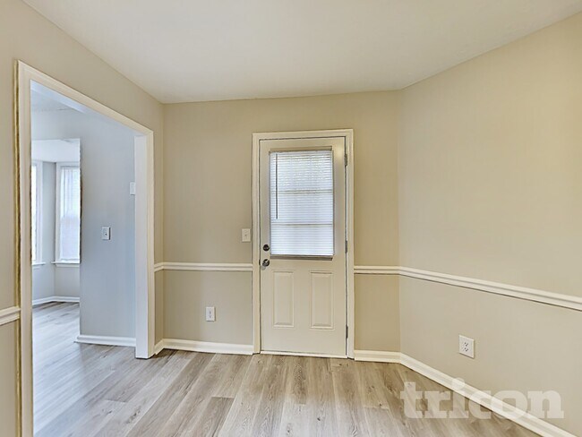 Building Photo - 102 Natchez Ct S