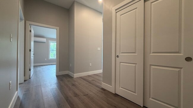 Building Photo - 251 Sladen St
