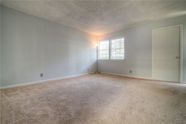 Foto del edificio - 7407 Shadow Hill Dr