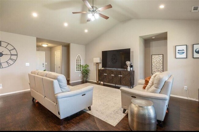 Foto del edificio - 6108 SW Warrington Rd