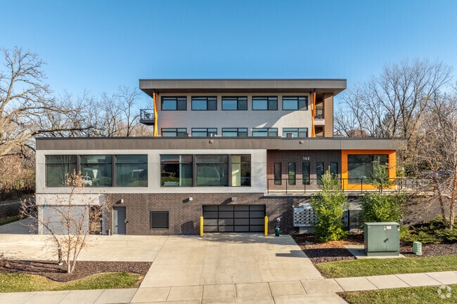 Building Photo - Velocity Apartments