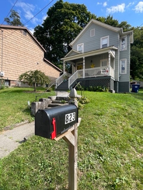 Primary Photo - 823 1st Ave