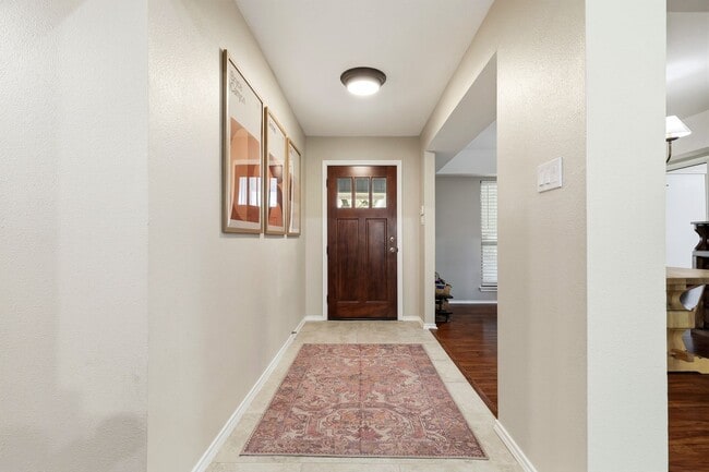 Building Photo - Corner Lot Gem in Oak Meadow