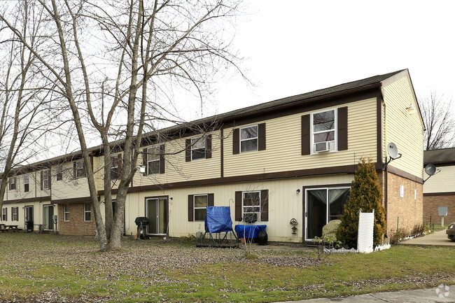 Building Photo - Pine Terrace Estates