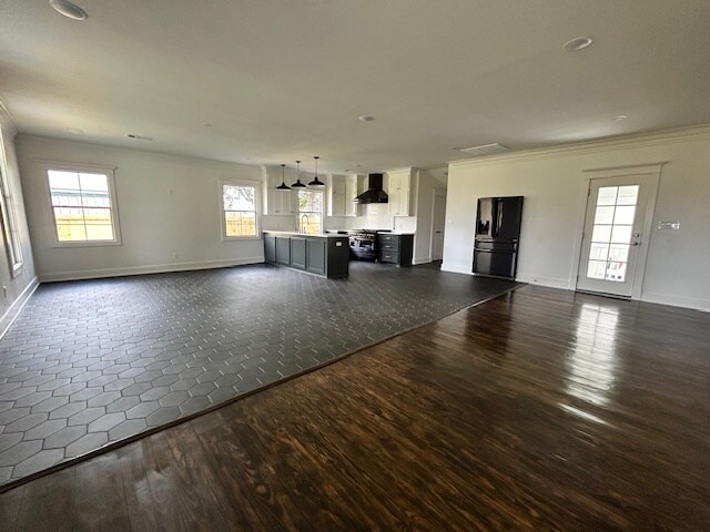 Foto del edificio - 681 Davis Lake Rd