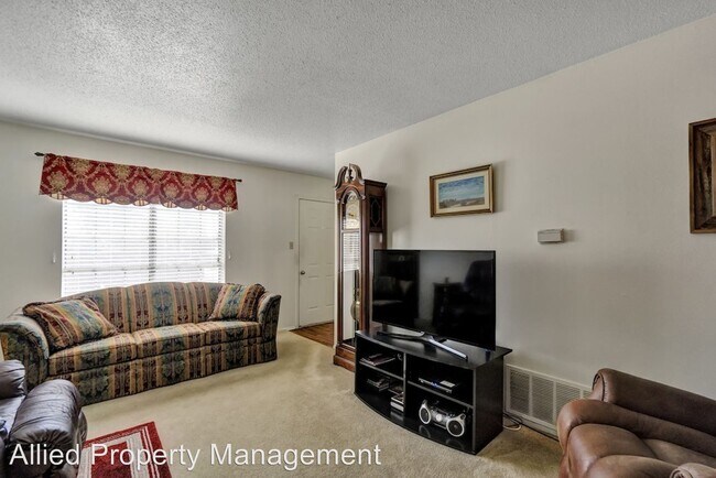 Foto del edificio - 4001 Old Bullard Rd