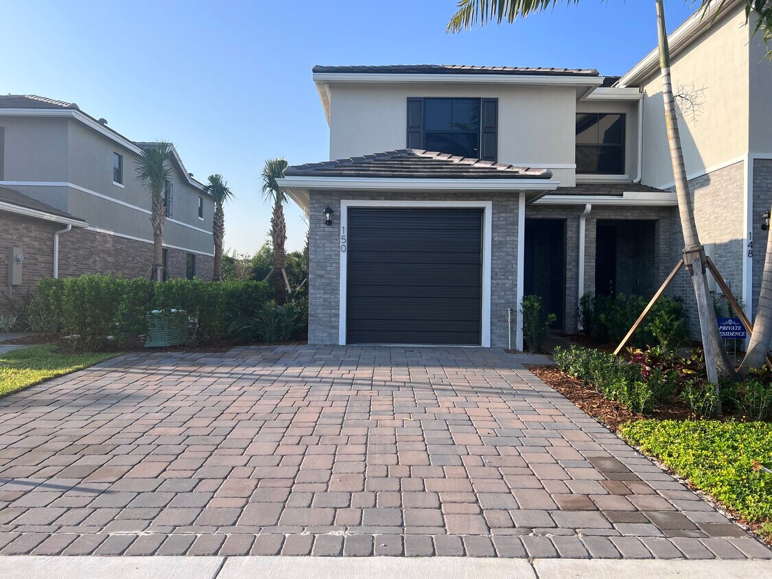 Foto principal - 150 SE 5th Ct
