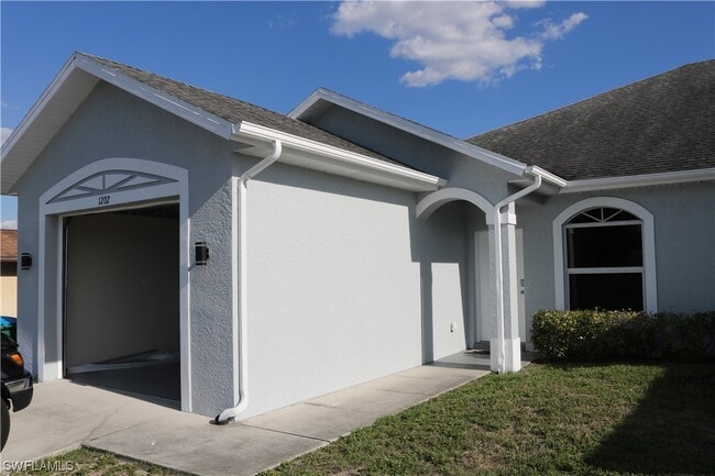 Building Photo - 1202 Diplomat Pkwy E