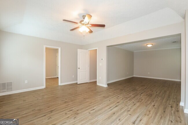 Building Photo - 104 Makenna Dr