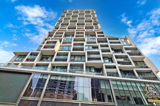 Building Photo - 5 Soudan Ave