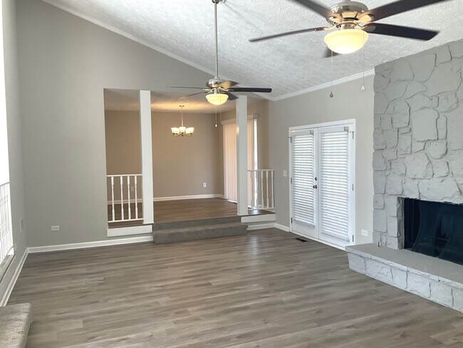 Building Photo - 4880 Fieldgreen Dr