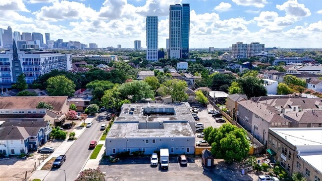 Foto del edificio - 1423 Hawthorne St