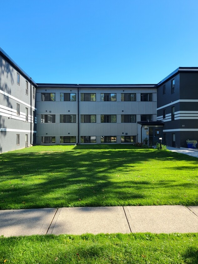 Primary Photo - Parkview Manor