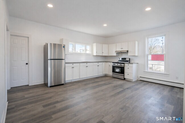 Foto del edificio - 17 Sherman Ave