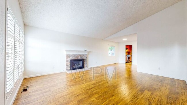 Building Photo - 1119 Hillside Dr