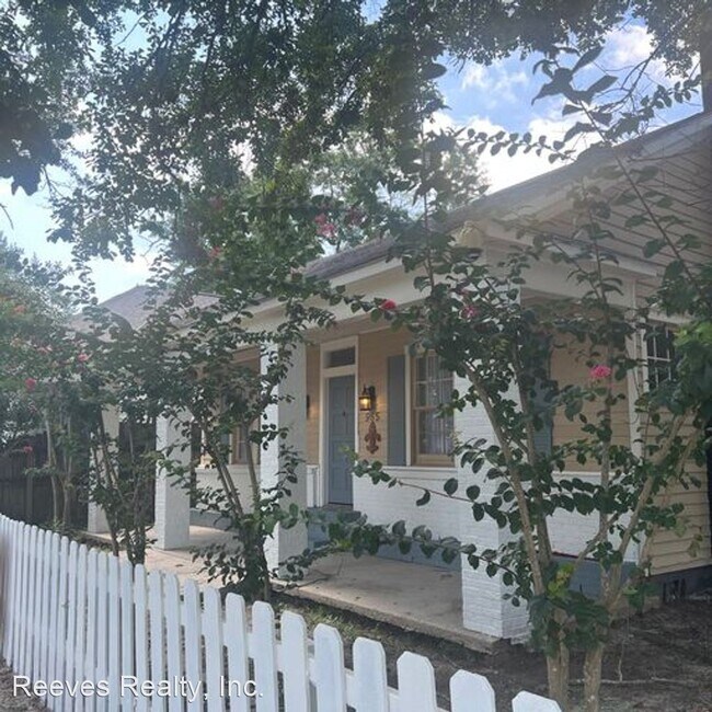 Building Photo - 3 br, 1.5 bath House - 965 Selma St.
