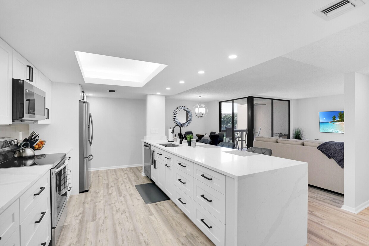 2455 Lindell Blvd Unit 3303, Delray Beach, FL 33444 Condo for Rent in