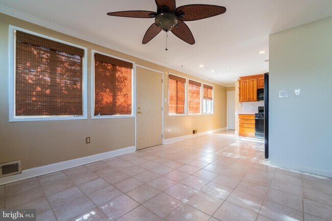 Building Photo - 5600 Asbury Ct